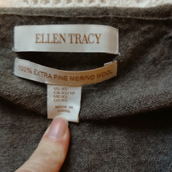 extra fine merino wool greyish Brown cardigan - Picture 5 of 7